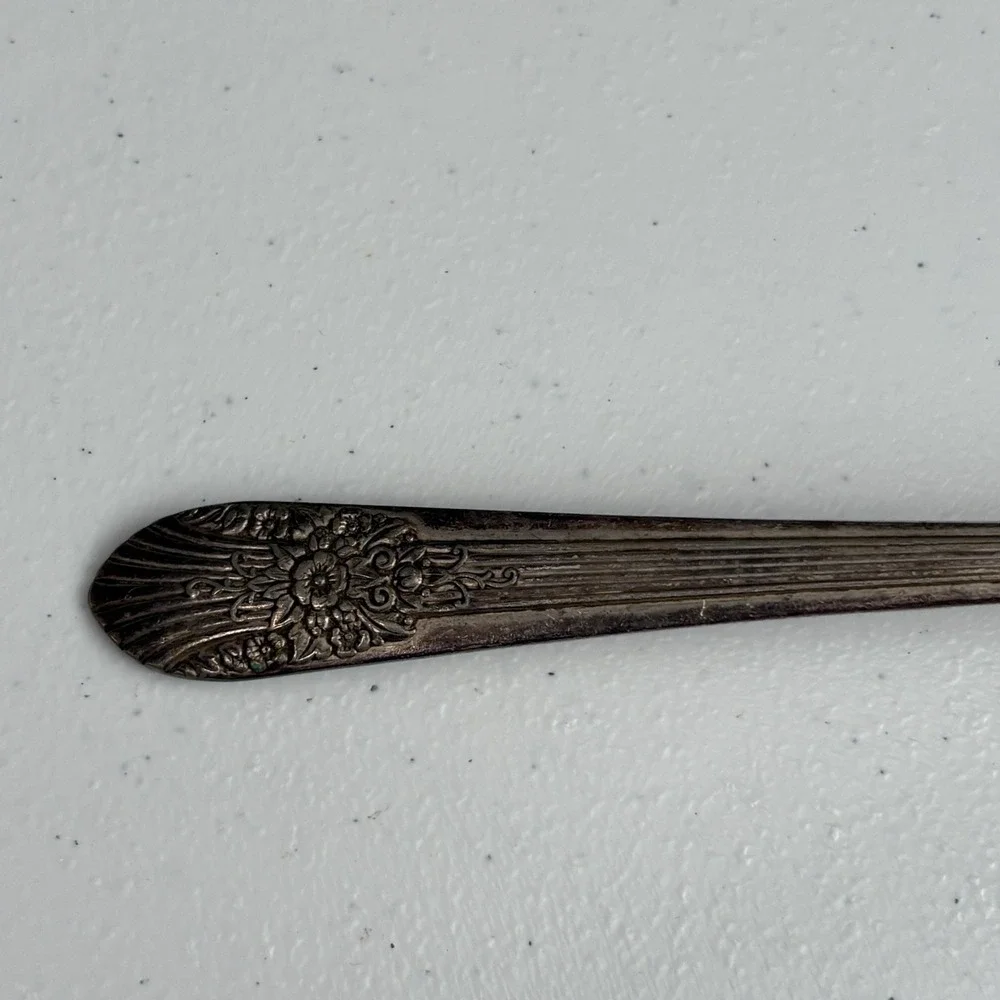 Antique 1935 Marigold Silver Mist Single Dinner Spoon Wm Rogers Mfg Co Rogers 6